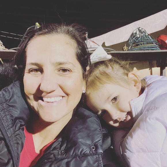 Meet your Posher, Stacey - Picture 2 of 2